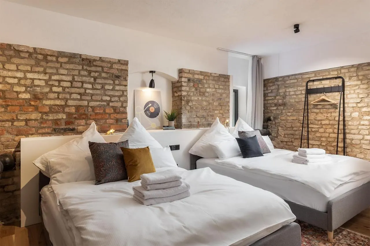 Coolest Apartment In Berlin, Easy Check-In, Cozy, Near City Center - 4 Room Maisonette #1 0*, Berlin